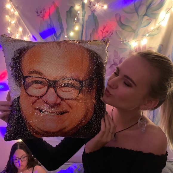 Meet your Posher, Audrey - Picture 1 of 3